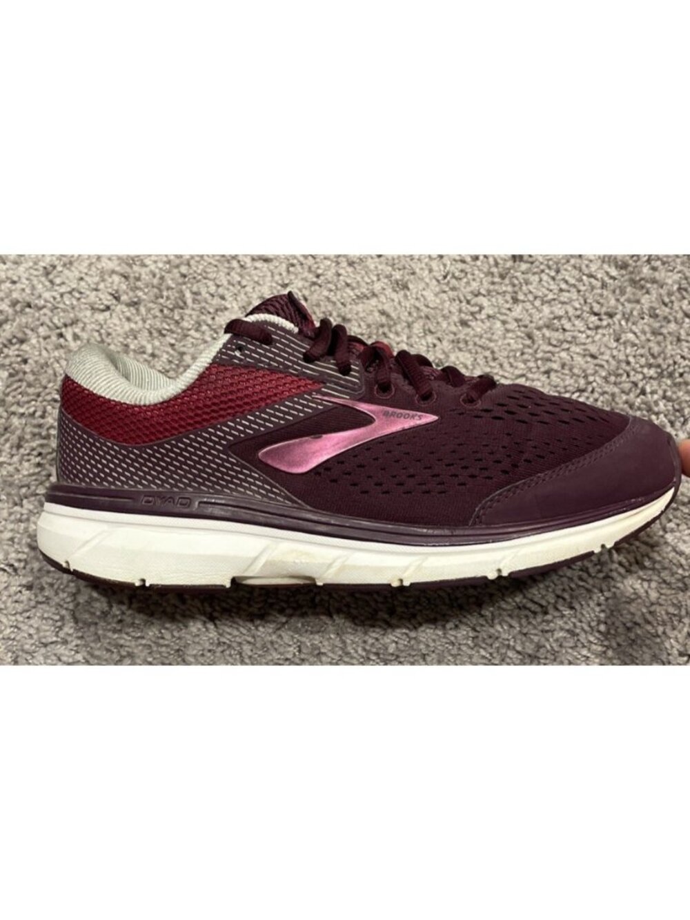 Brooks Maroon DYAD Running Race Shoes Womens 9.5